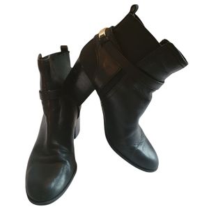 Tommy Hilfiger Hayley Black Leather Booties Slip-on Size 8.5 M